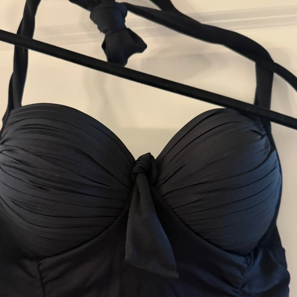 N/A chic black